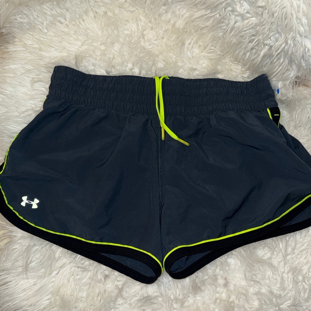 Under Armour Black and Yellow Athletic Shorts Lightweight Performance